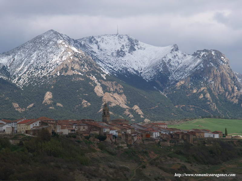 SIERRA DE CODS NEVADA. AL OTRO LADO, LAVA.